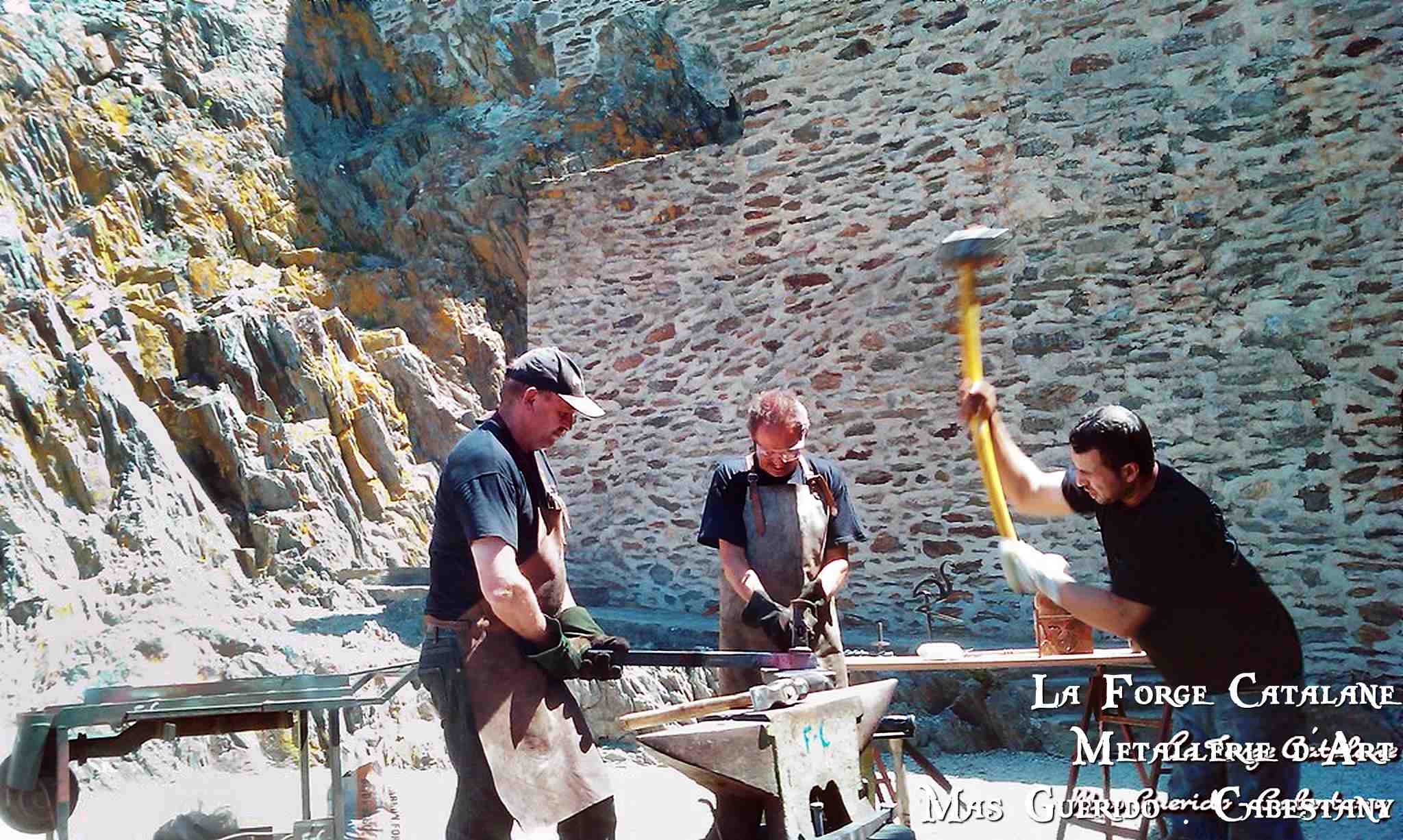 Demonstration forge fort saint elme collioure 2010 forge catalane 6.jpg